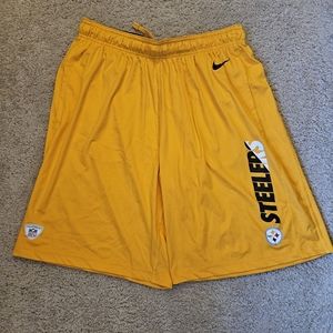 Nike Pittsburgh Steelers Shorts Size Large